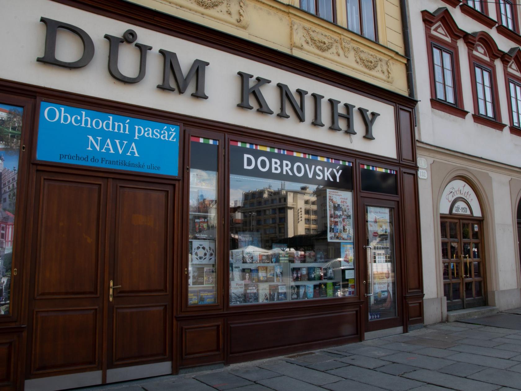 Knihy Dobrovský - nám. Republiky, Plzeň