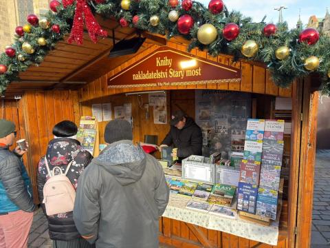 Vánoční stánek Starého mostu v Plzni