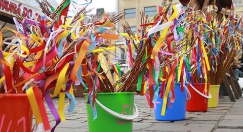 Starý most na velikonočních trzích v Plzni